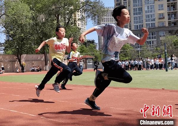 青岛创新体教融合模式：小场地激发运动活力 特